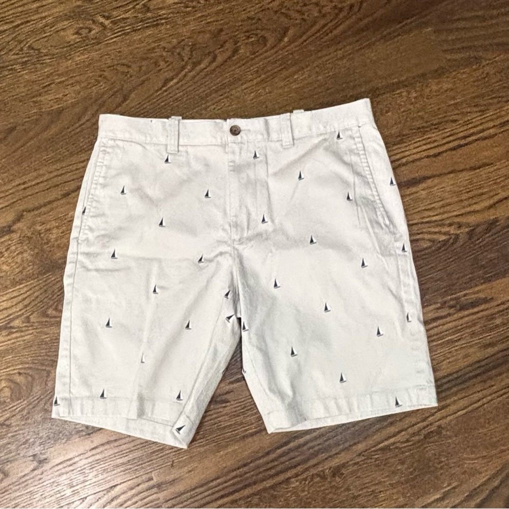 J.CREW Men's Beige Chino Shorts Sailboat Nautical 9-in Inseam size 33